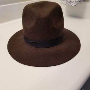Brown hat